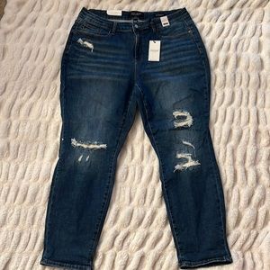 NWT Judy Blues Boyfriend Fit Jeans